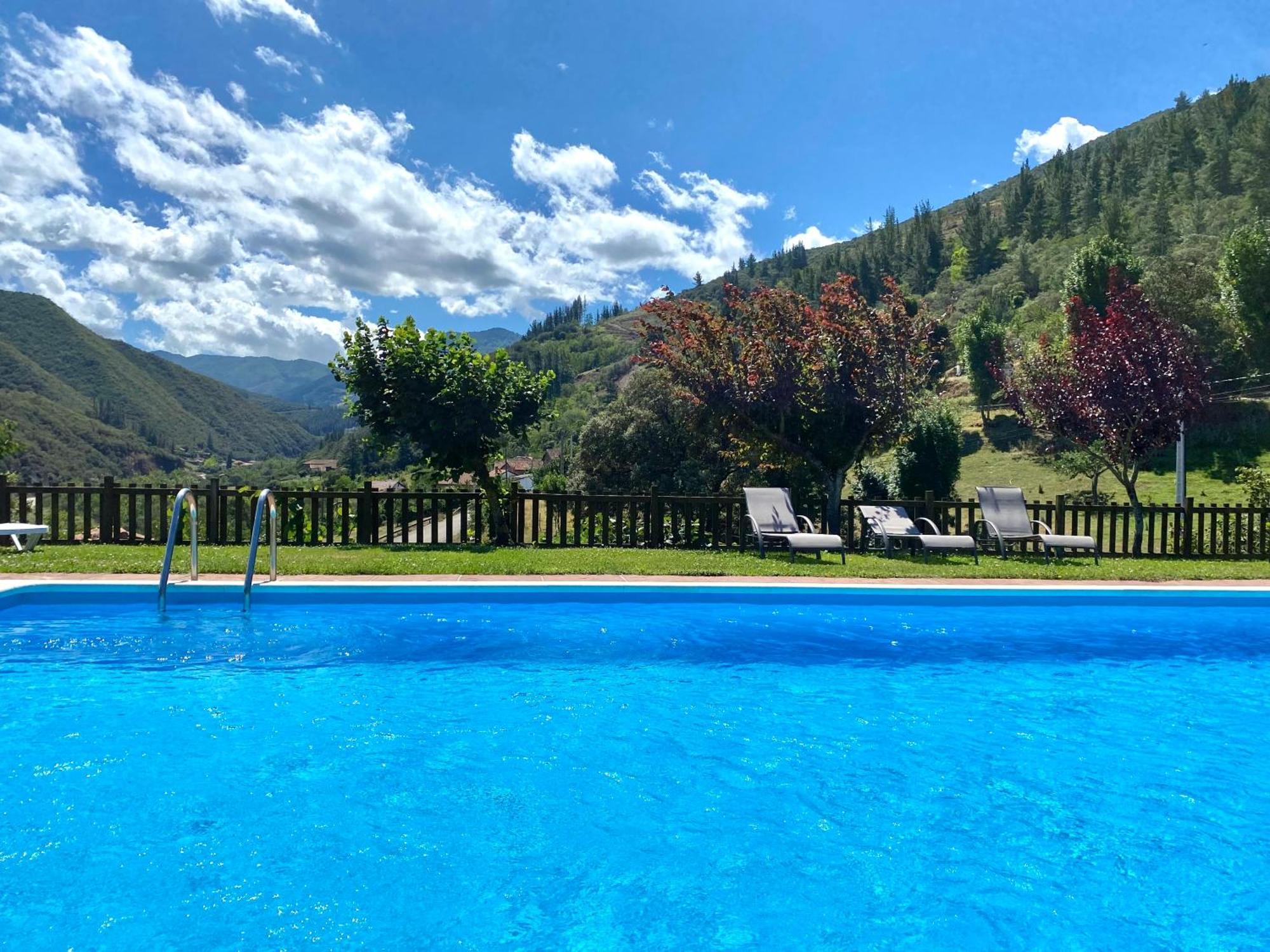 Apartamentos Calm & Nature - Adults Only Cabezón de Liébana Esterno foto