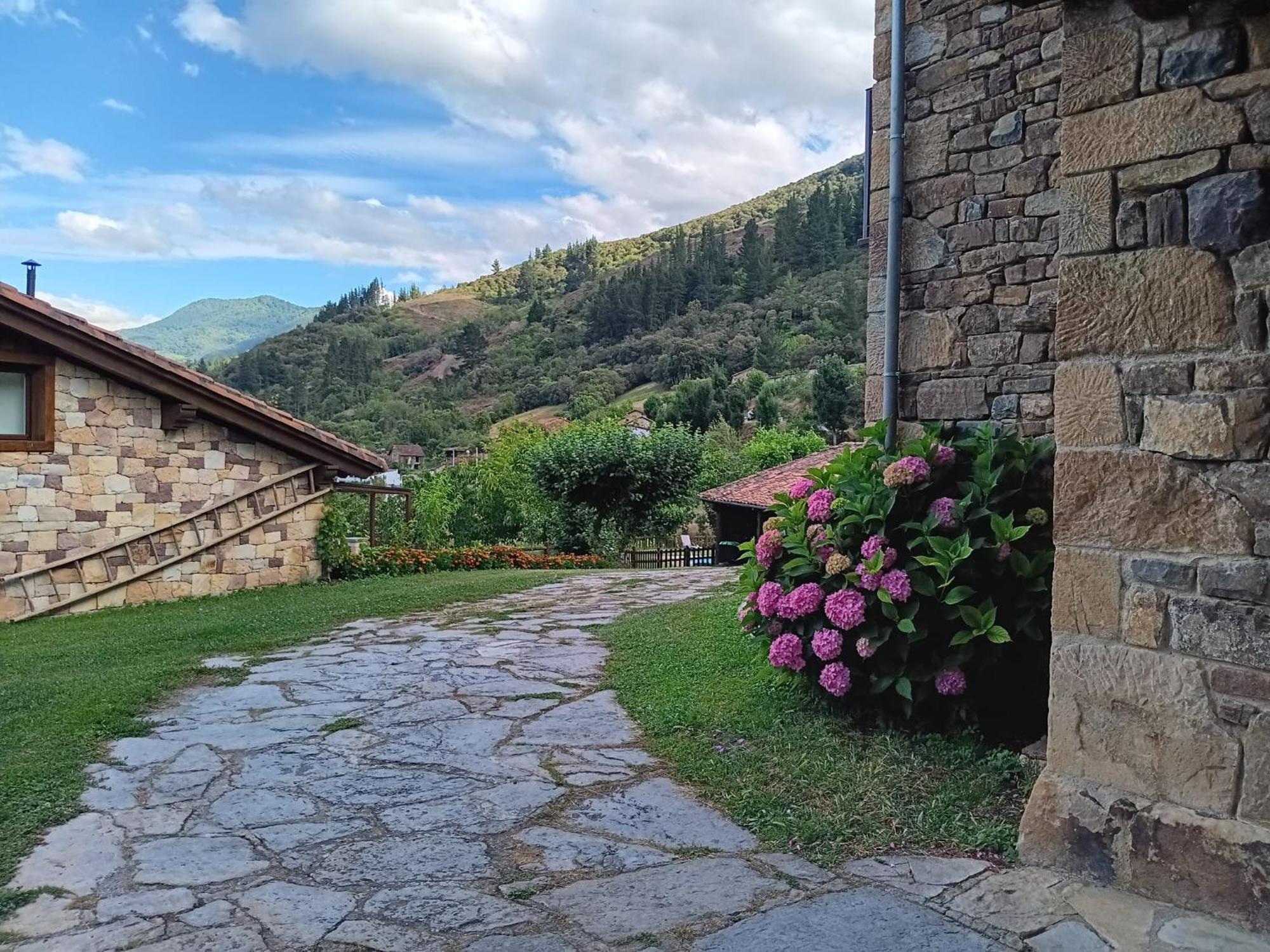 Apartamentos Calm & Nature - Adults Only Cabezón de Liébana Esterno foto