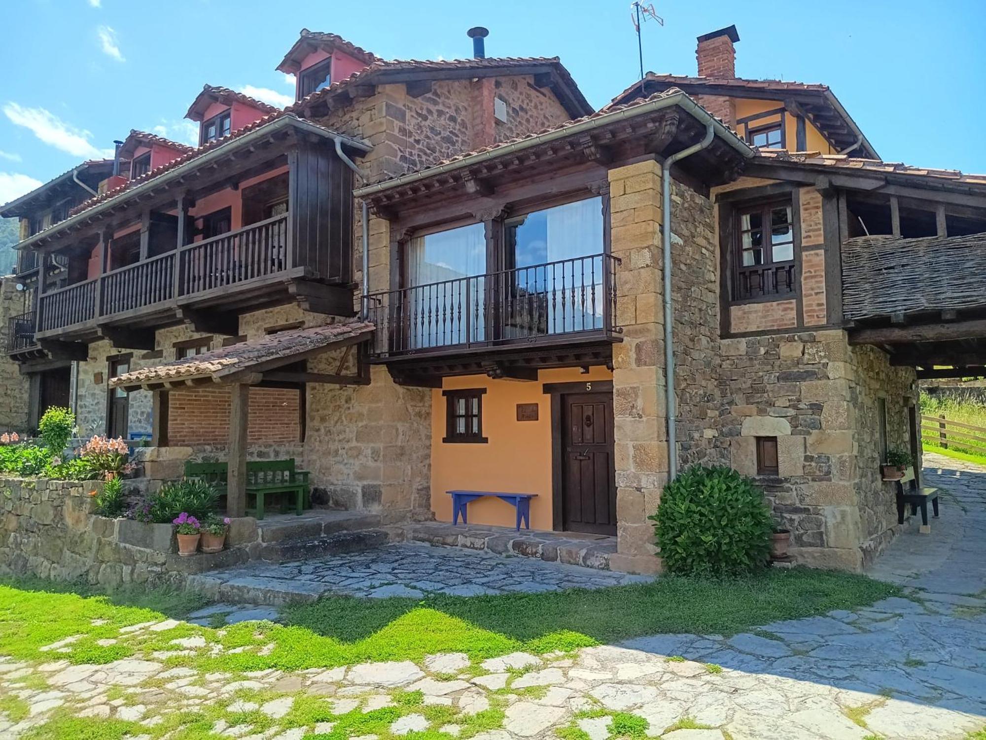 Apartamentos Calm & Nature - Adults Only Cabezón de Liébana Esterno foto
